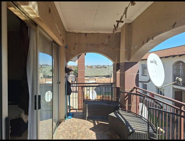 2 BEDROOM TOWNHOUSE FOR SALE IN DALPARK EXT 1